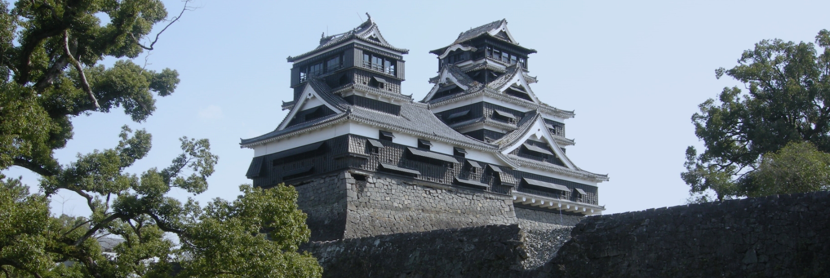 Enjoy the current view of Kumamoto Castle!