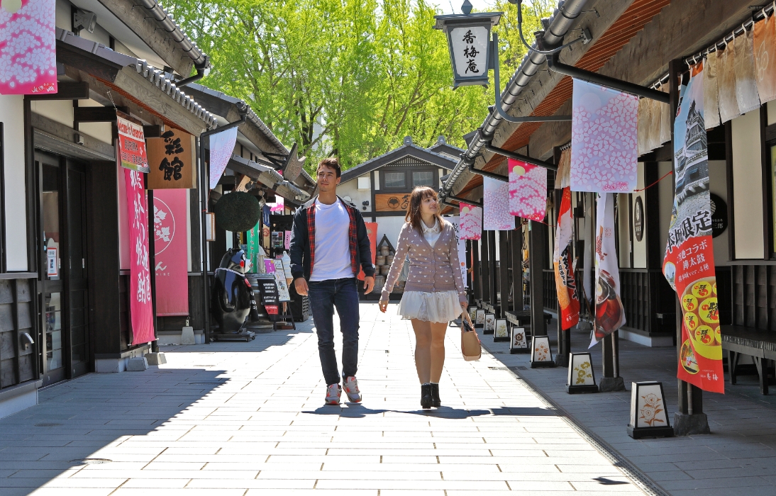 Sakura-no-Baba Josaien