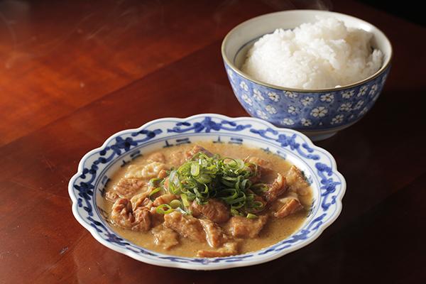  ホルモン煮込み